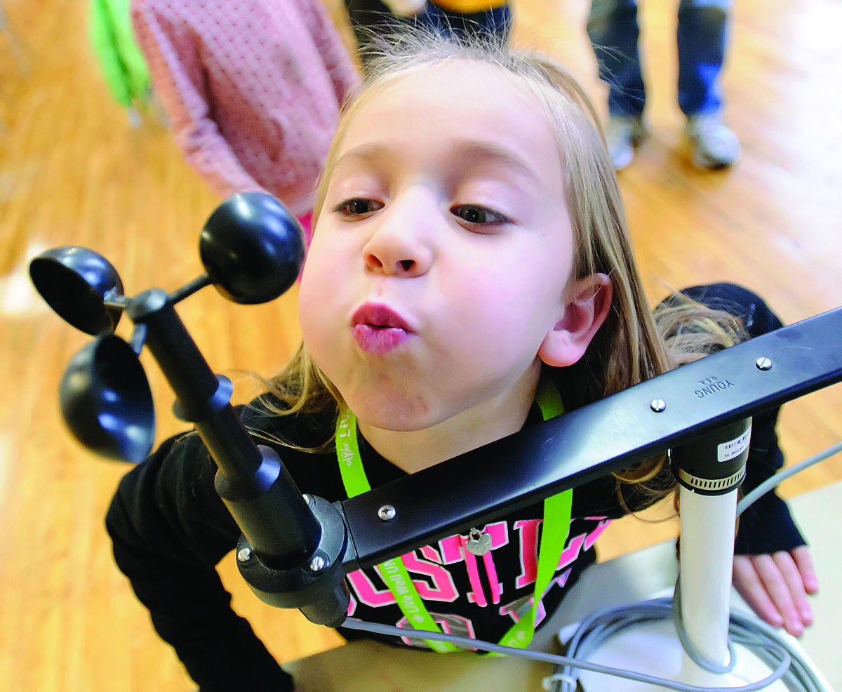 Sixth Faraday Holiday Event encourages kids to learn more about science